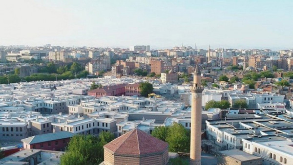 SUR RAPORU: KİMLİKSİZ BİR KENT İNŞA EDİLİYOR