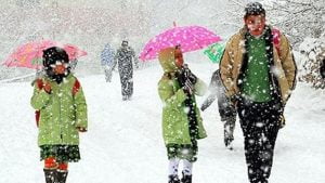 Kar yağışından dolayı 27 ilde okullar tatil edildi