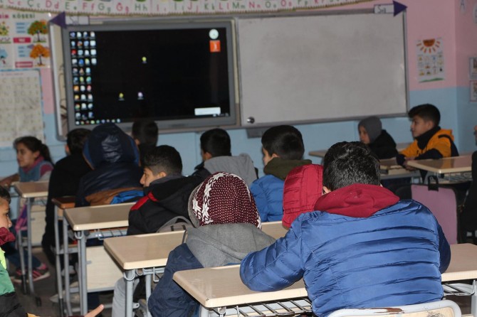 Mardin’de 250 binin üzerinde öğrenci bugün ders başı yaptı