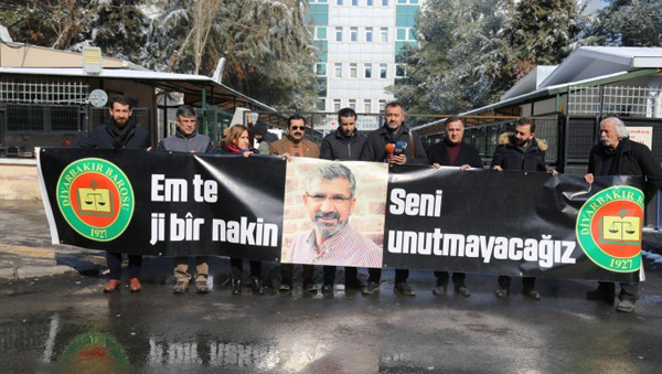 ‘CİNAYET ARKA PLANIYLA BİRLİKTE AYDINLATILMALI’