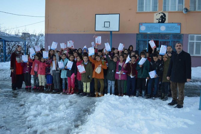 Ormanbağı köyü öğrencileri Hz Muhammed'in güzel ahlakını anlattı