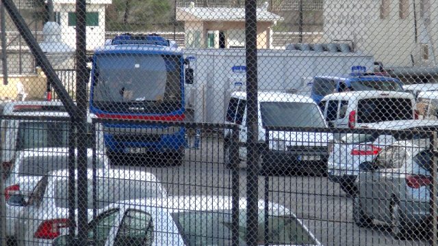 Ablasını kucağında bebeği varken öldüren kişi yakalandı