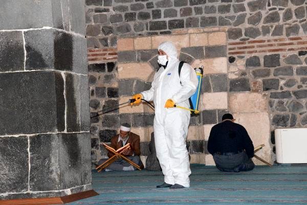 Cezaevinde kolonya ve dezenfektan üretimi 2 kat artırıldı