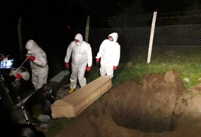 Silvan’da 2 kişi korona virüs nedeni ile hayatını kaybetti!