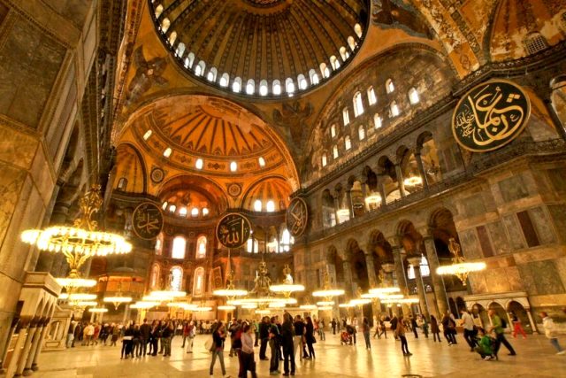 Danıştay 86 yıllık kararı iptal etti, Erdoğan imzaladı ve Ayasofya resmen cami oldu!