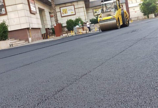 Bağlar’da yol yapım çalışmaları sürüyor.