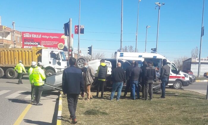 Diyarbakır’da araç takla attı: 2 kişi yaralandı!