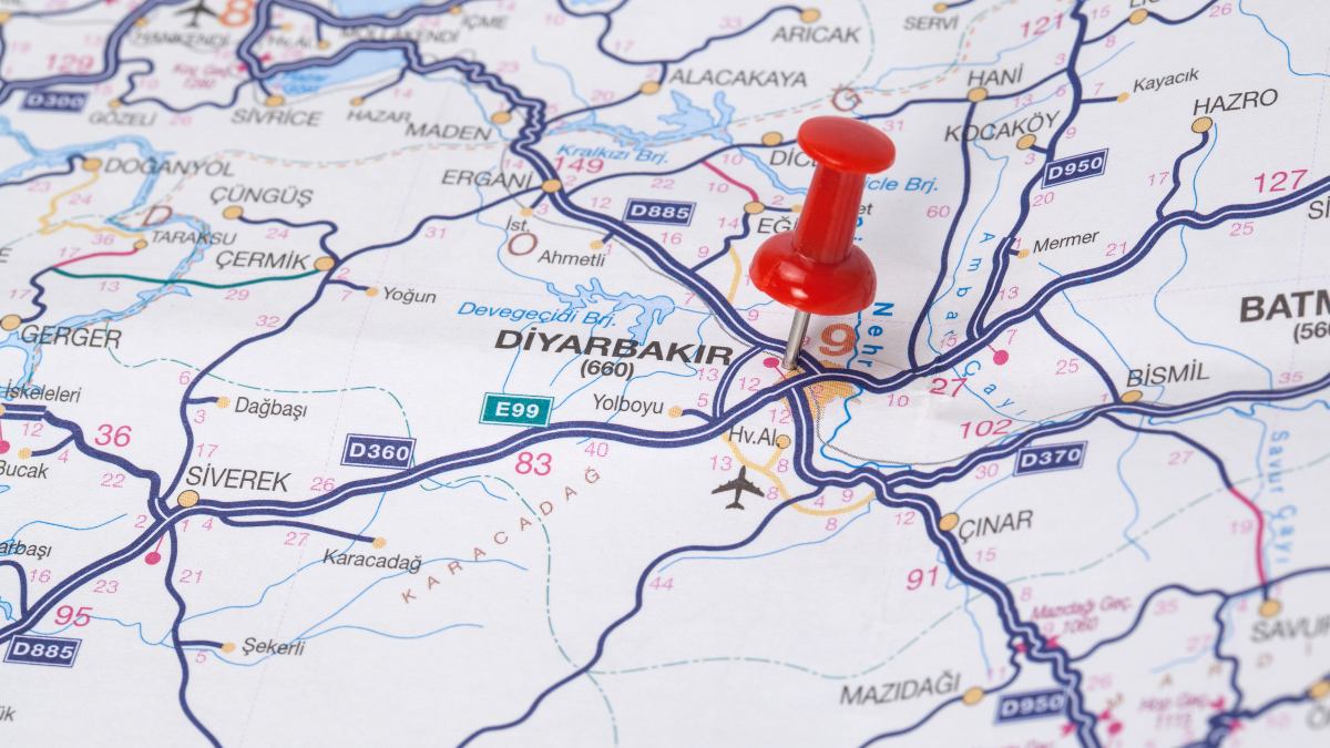 Diyarbakır’ın en büyük mahallesi 4’e bölünecek!