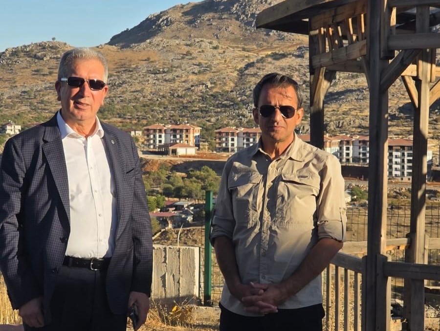 VİDEO- Akmeşe; “Büyükşehir’den Hizmet Yok, Çüngüş Kendi Gücüyle Ayağa Kalkıyor”