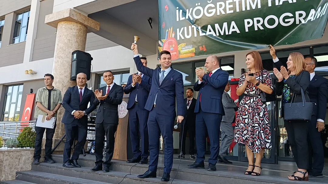 Diyarbakır’da İlköğretim Haftası Coşkusu