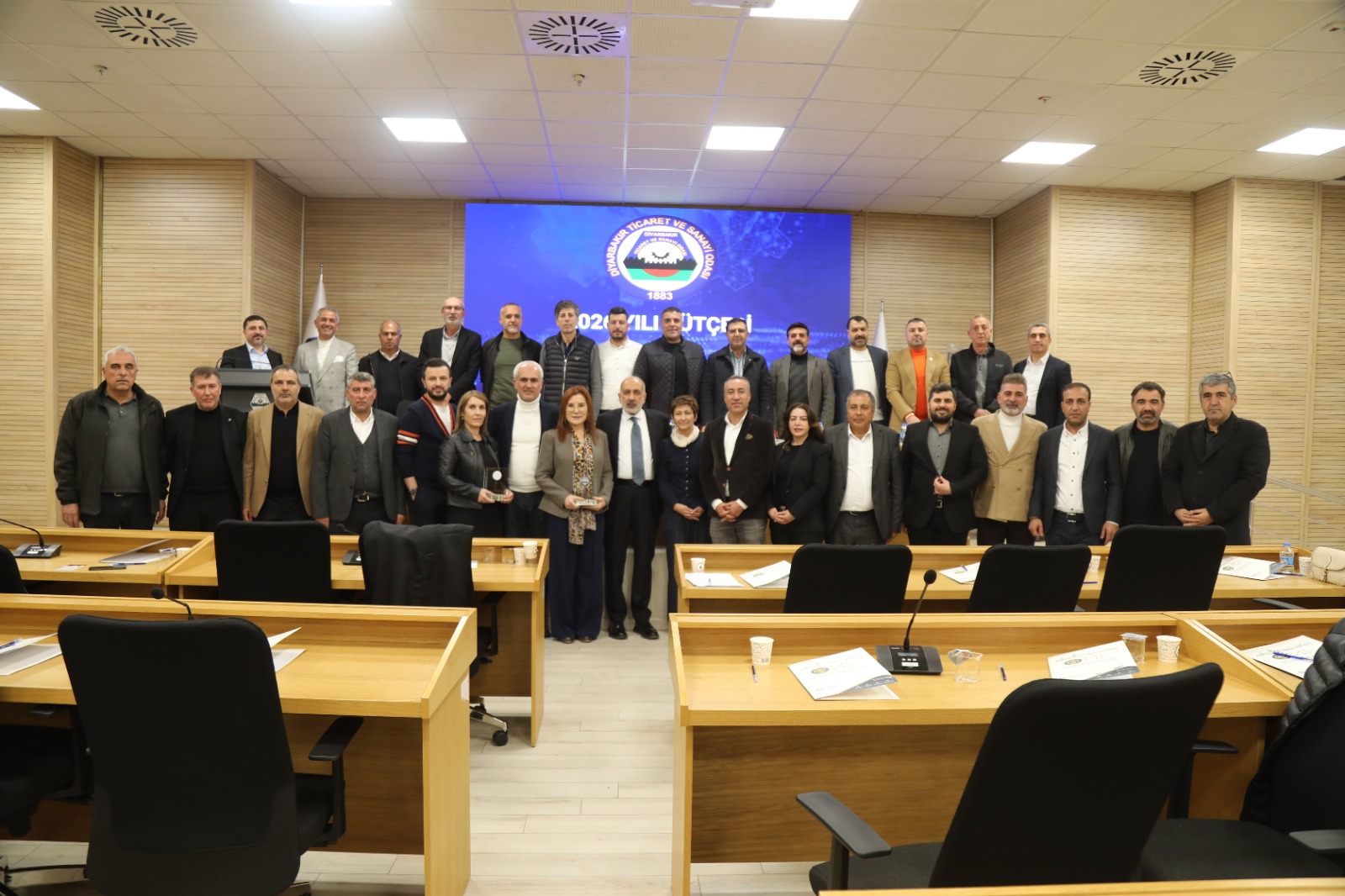 DTSO Meclisi’nden tarihi çıkış!