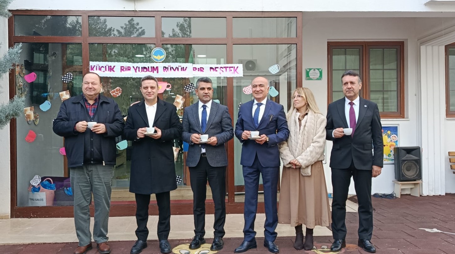 VİDEO-Orta Doğu Koleji’nden Üniversite Adaylarına moral ve destek!