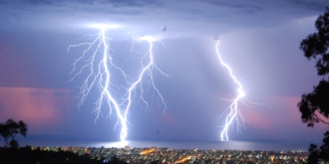 Diyarbakır'da yıldırım isabet eden iki kuzen hayatını kaybetti!